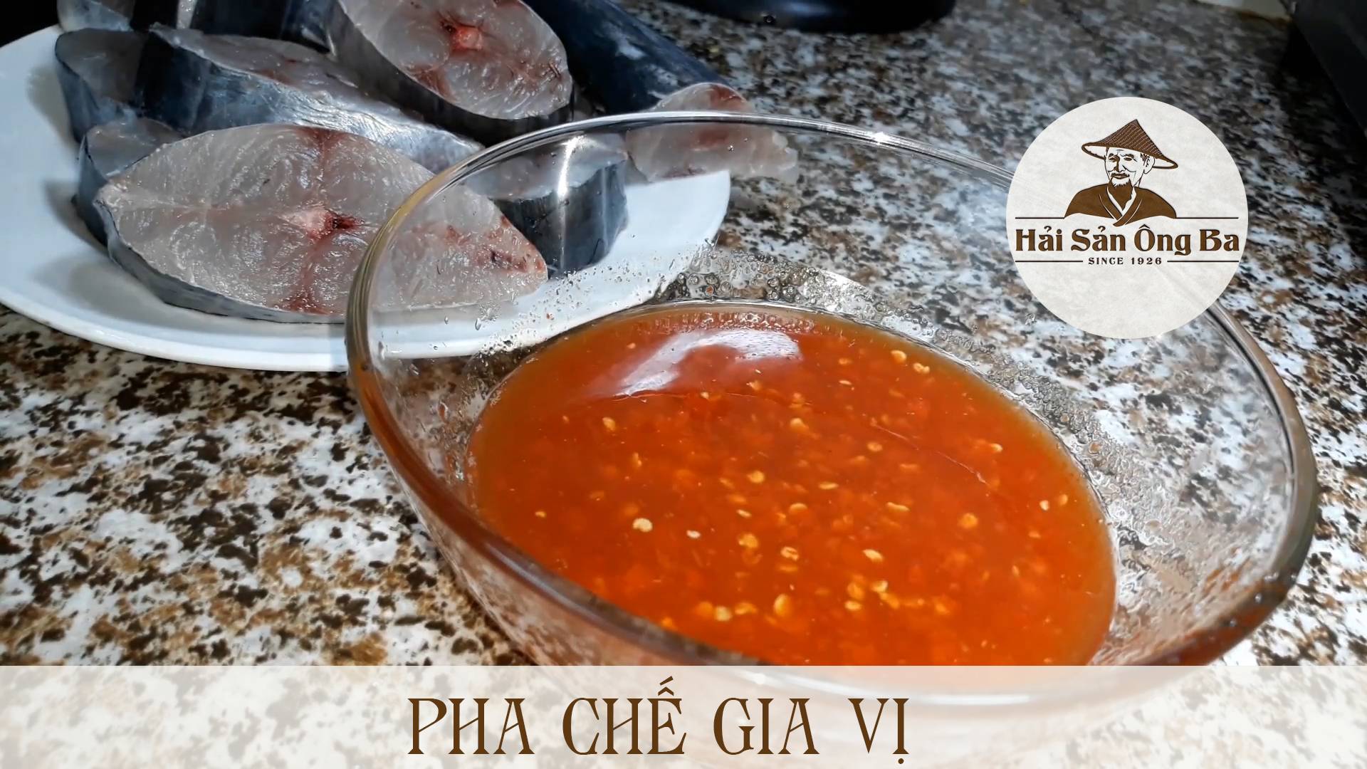 bát gia vị, đĩa khúc cá thu