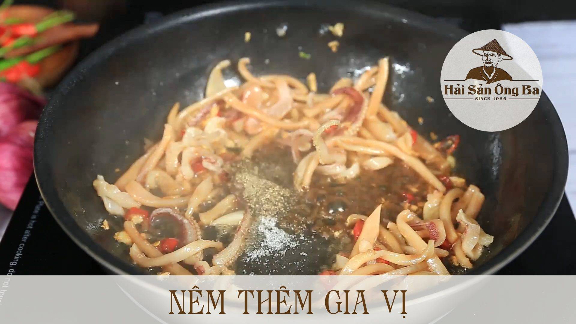 món ăn, nấu ăn, nêm gia vị món mực khô, cái chảo